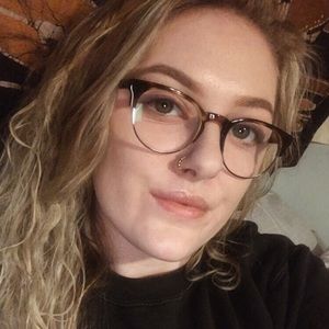 Meet your Posher, Dakota